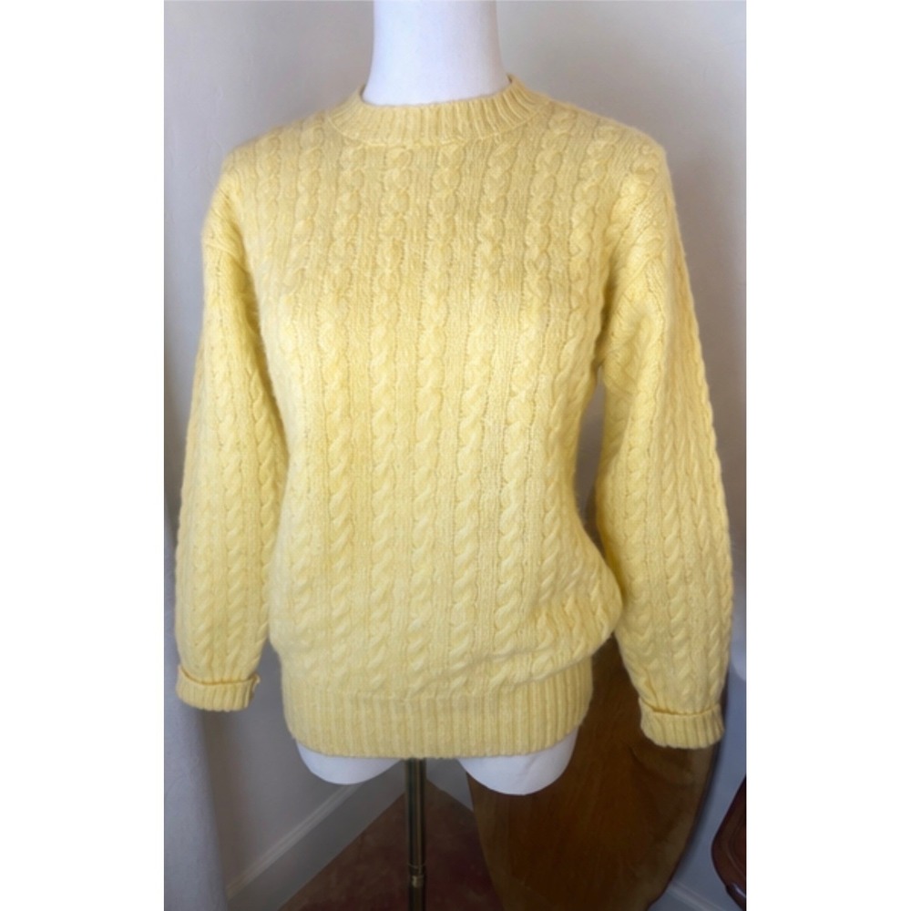 Vittorio Veneto Vintage Shetland Wool Cable Knit Sweater Pastel Yellow Italy M